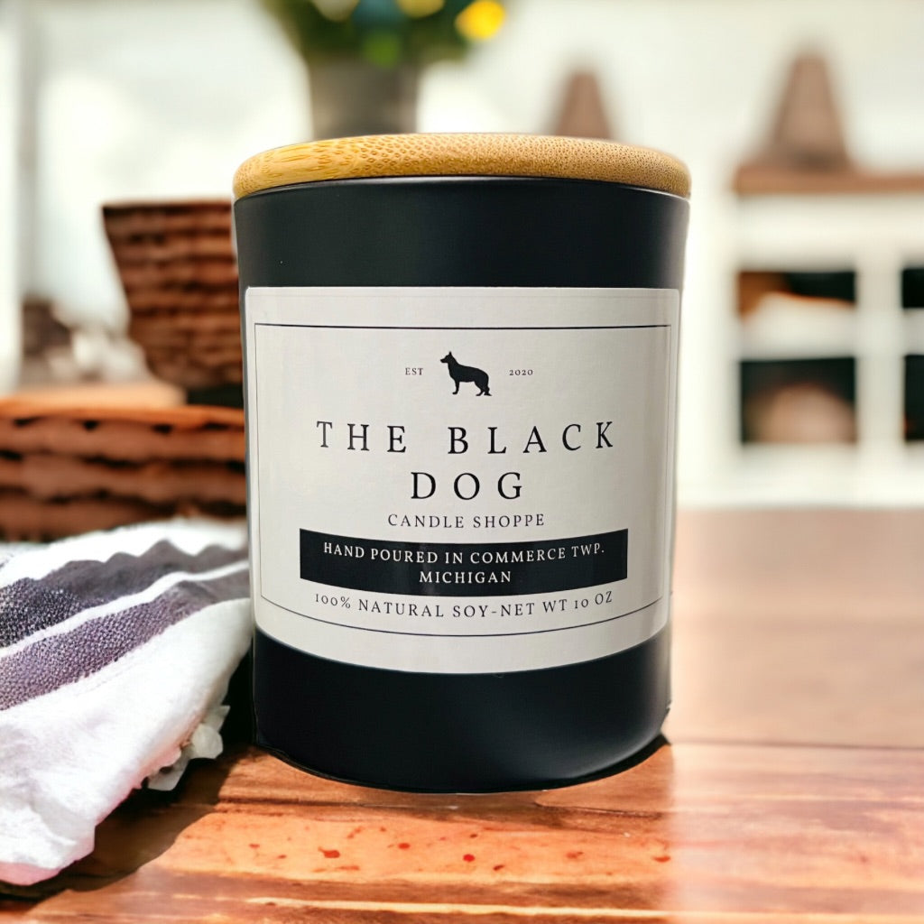 Black Dog Signature Candle - Traditional